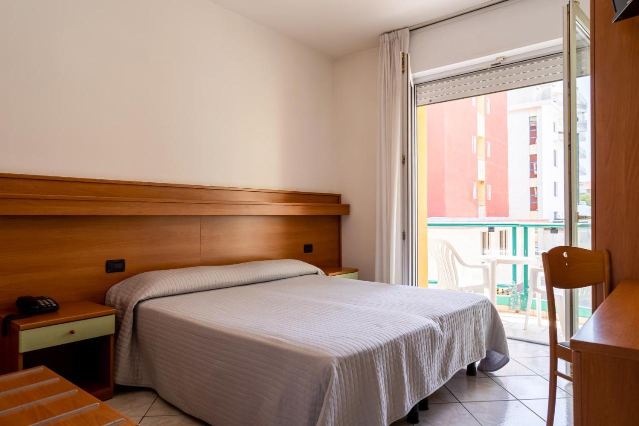 Hotel Kennedy Lido di Jesolo Luaran gambar