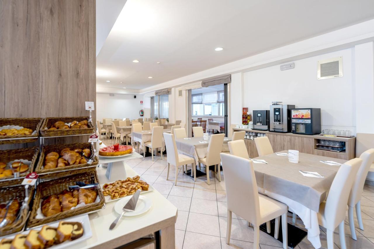 Hotel Kennedy Lido di Jesolo Luaran gambar