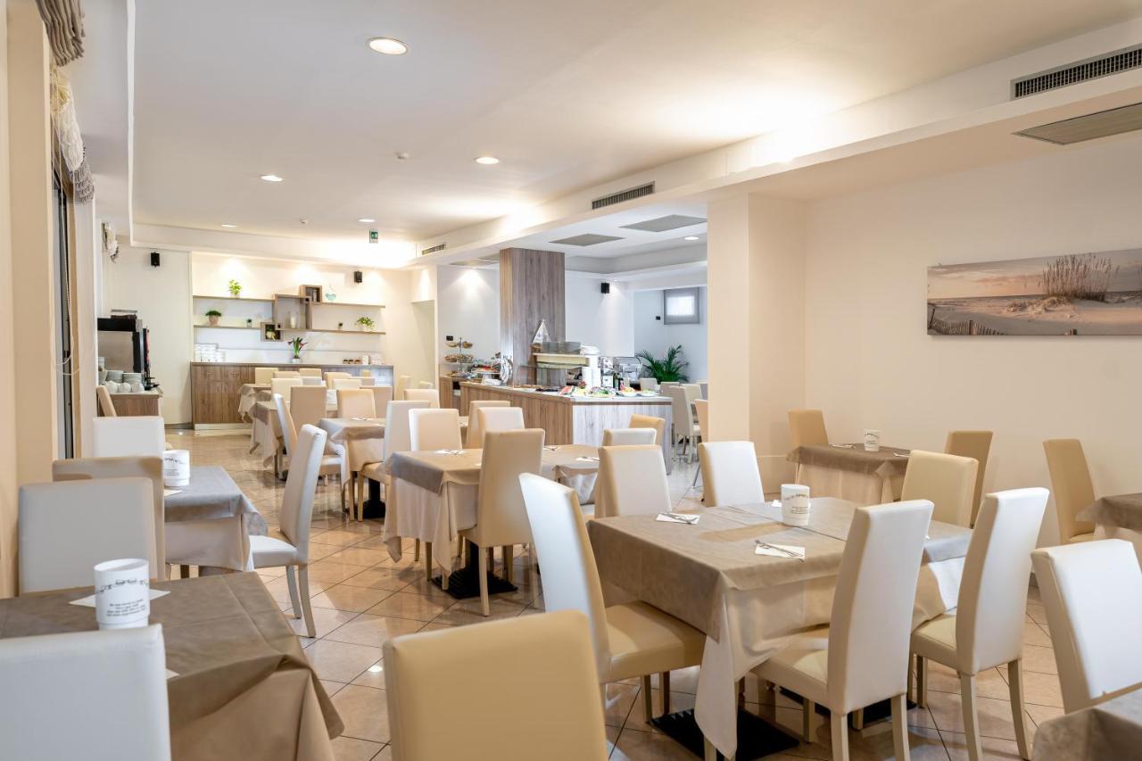 Hotel Kennedy Lido di Jesolo Luaran gambar