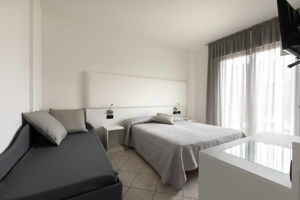Hotel Kennedy Lido di Jesolo Luaran gambar